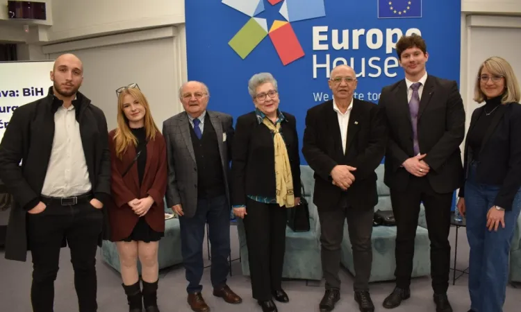 IUS PSIR Students Participate in Panel Discussion on International Human Rights Day